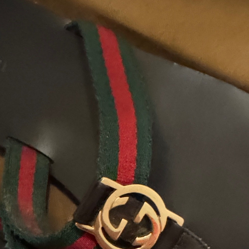 Gucci Black Flip Flops with Gold Logo - Picture 5 of 14